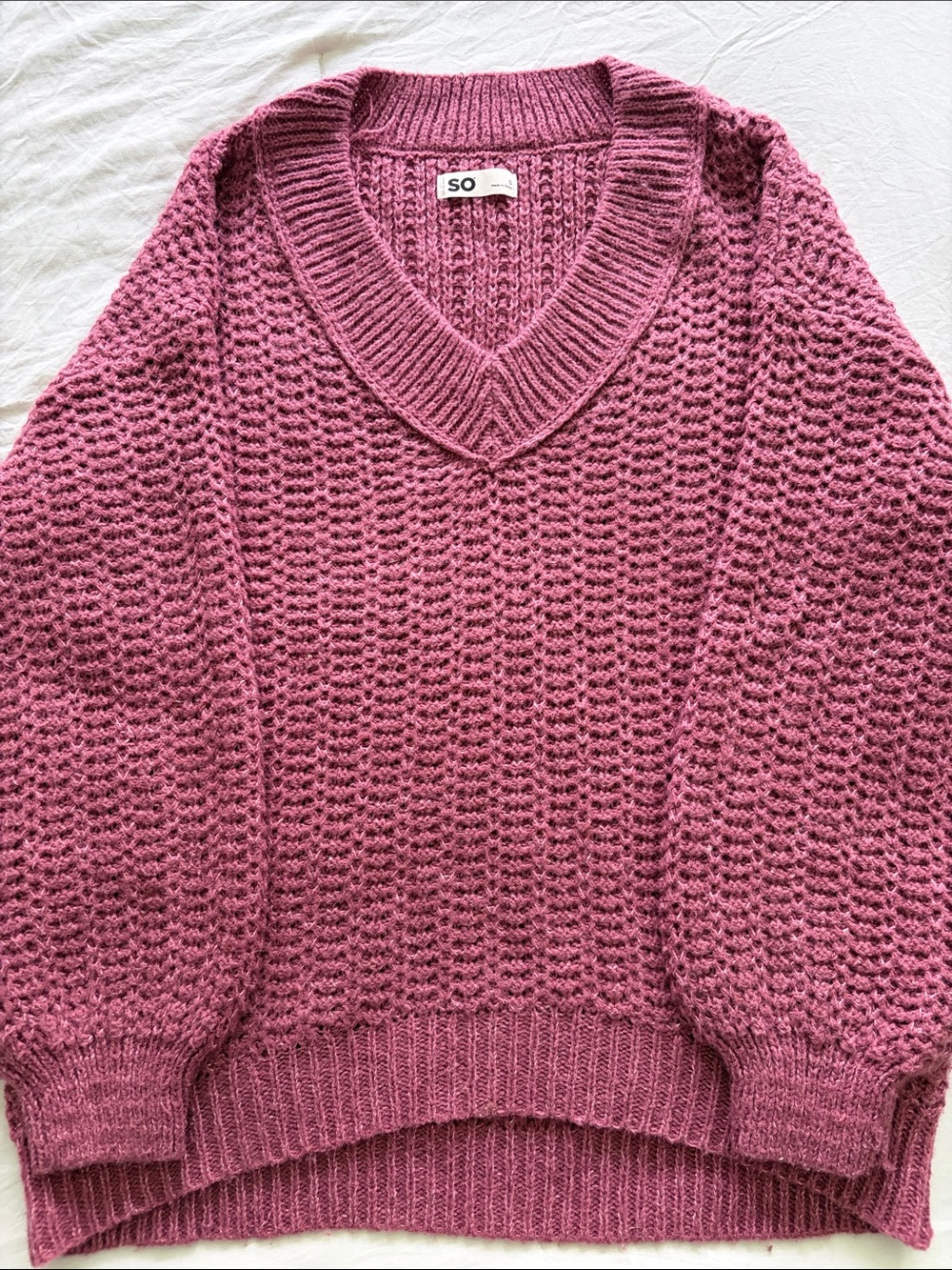 SO V-Neck Knit Sweater in Rose Mauve